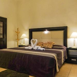 Casa Dos Lunas